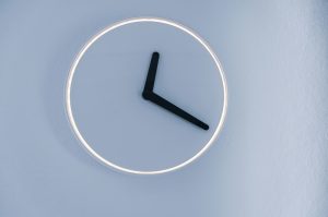 12 12 на часах: значение в любви и отношениях