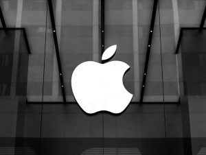 Apple сообщает о серьезных уязвимостях в системе безопасности iPhone, iPad и Mac
