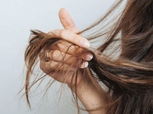 Почему секутся кончики волос