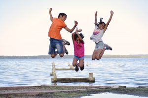 Как научить ребенка прыгать: 10 советов