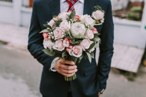 Які квіти дарують чоловікам на день народження?