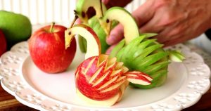 Изделия и композиции из яблок: 10 поделок из яблок