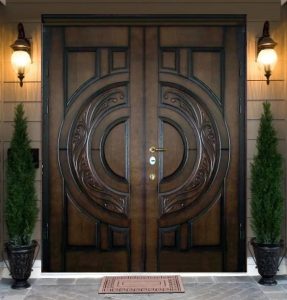 Как выбрать входную дверь для квартиры: Основные характеристики и советы экспертов компании «Виконт»