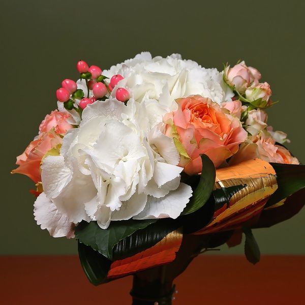 Какие цветы можно использовать на свадьбе осенью?