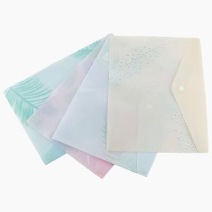 Папка-конверт A4 — сферы применения и плюсы данных аксессуаров в хранении