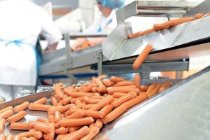 Пищевые фосфаты в колбасном производстве: зачем они нужны и как выбрать правильный состав