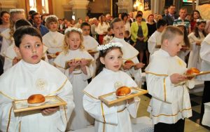 Как объяснить ребенку, что такое причастие