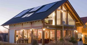 Сонячна енергія для приватного будинку — реальні вигоди та поради