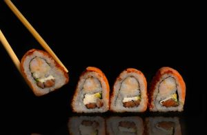 Суши в мировой культуре: от японской традиции до мирового тренда