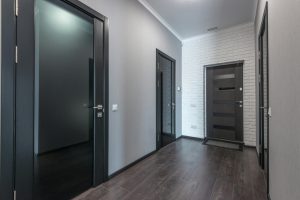 Входные двери для дома и квартиры: как выбрать надежную модель