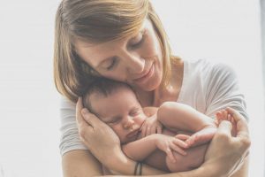 Как часто нужно переодевать новорожденного ребенка