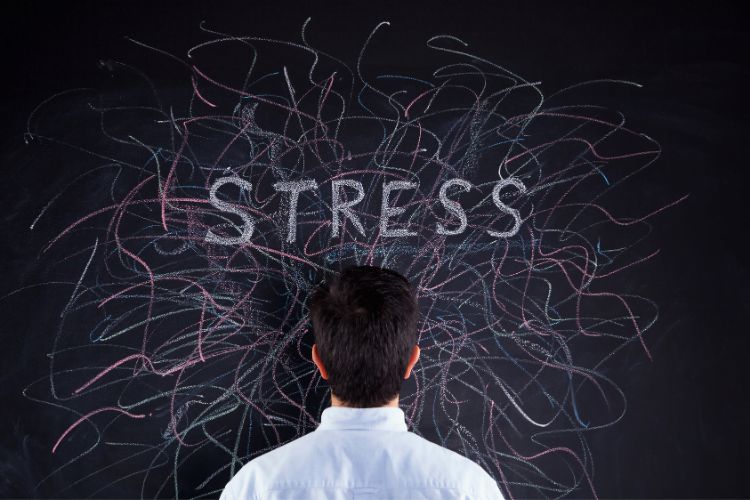Які вітаміни та харчові добавки можуть допомогти у боротьбі зі стресом?