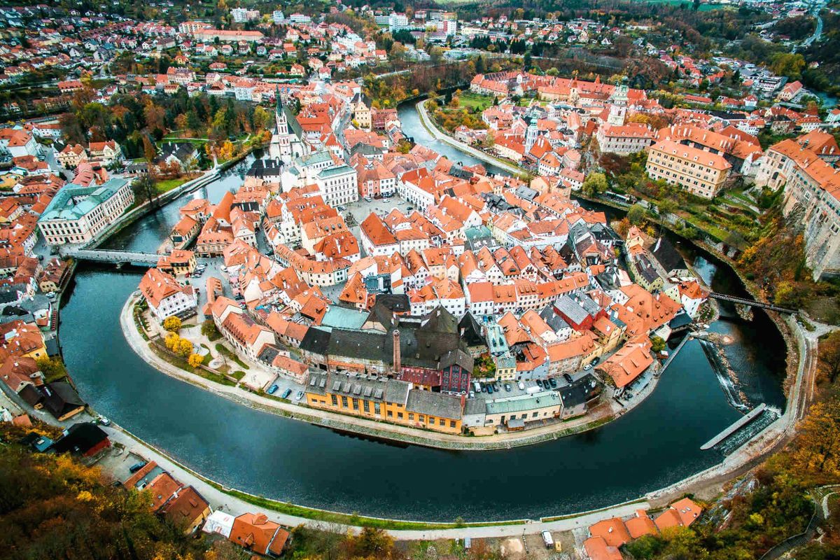 За межами Праги: Приховані скарби та чарівні містечка в чеській глибинці